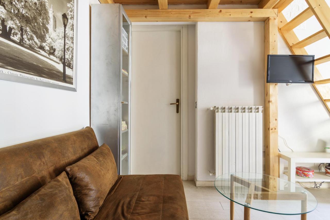 Ferienwohnung Charming Nest In The Heart Of Milano-Isola Exterior foto