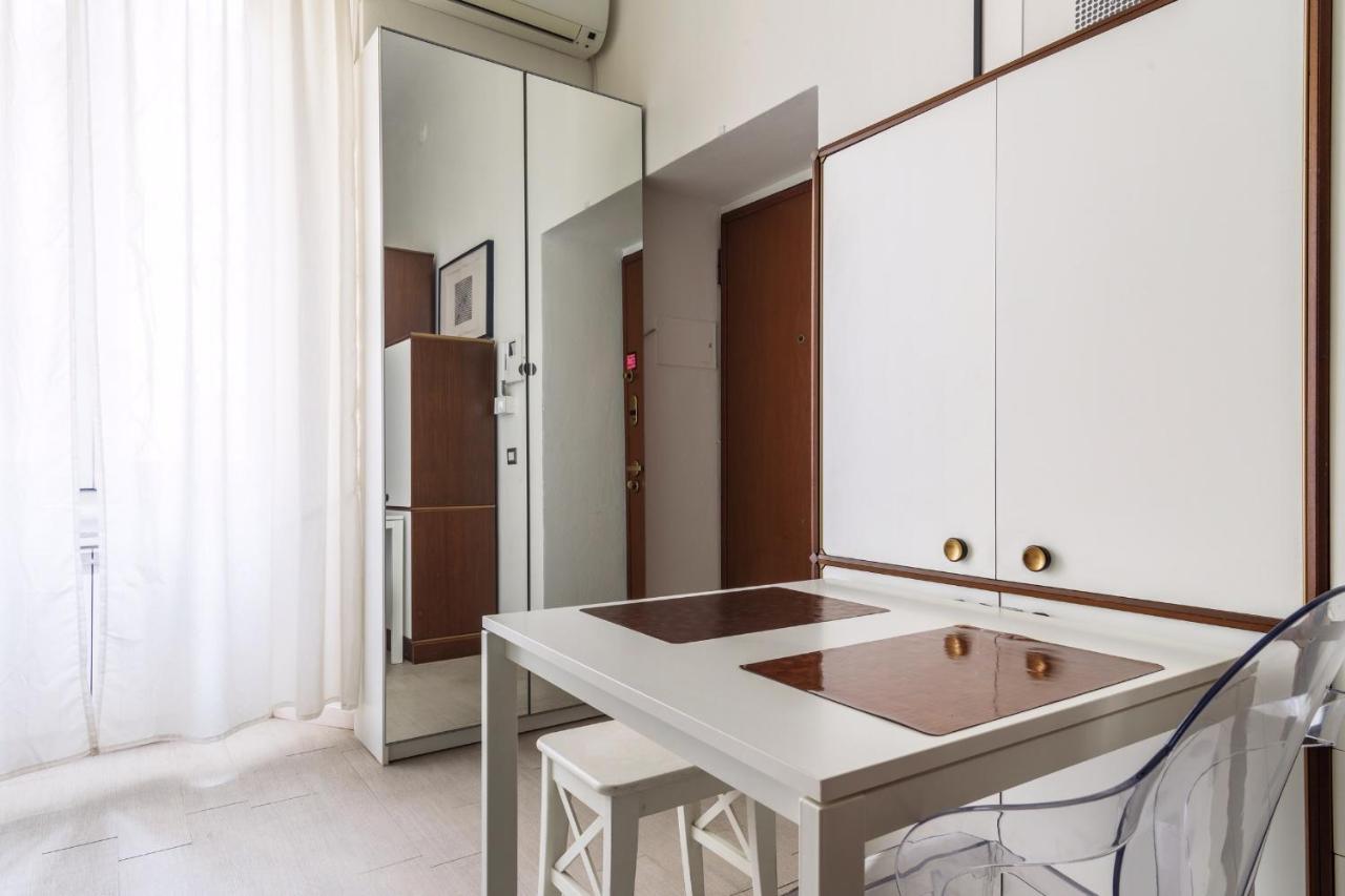 Ferienwohnung Charming Nest In The Heart Of Milano-Isola Exterior foto